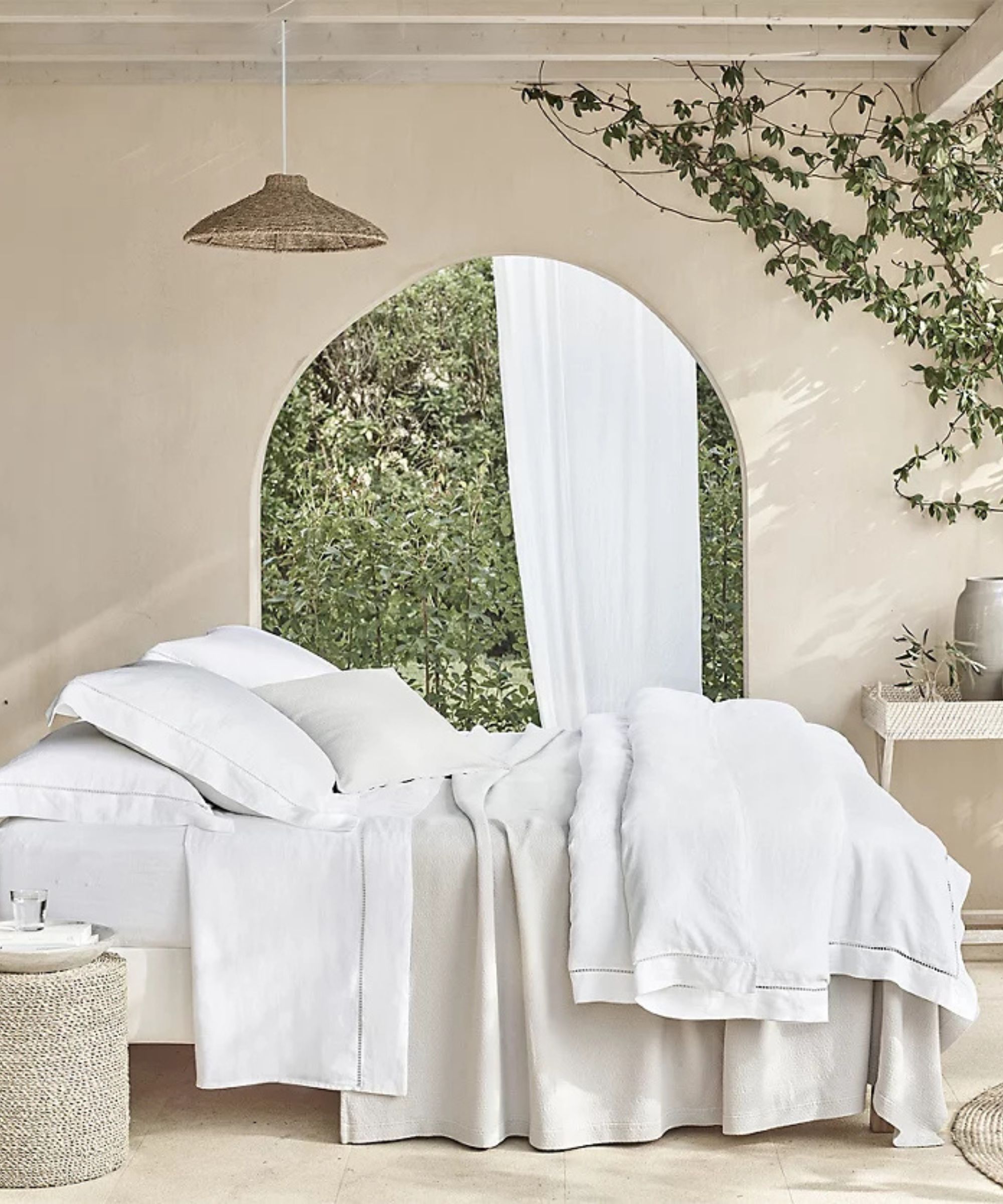 Percale vs sateen – what is the distinction and which meets your sleep wants?